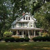 Montrose Avenue @ Ivanhoe Avenue