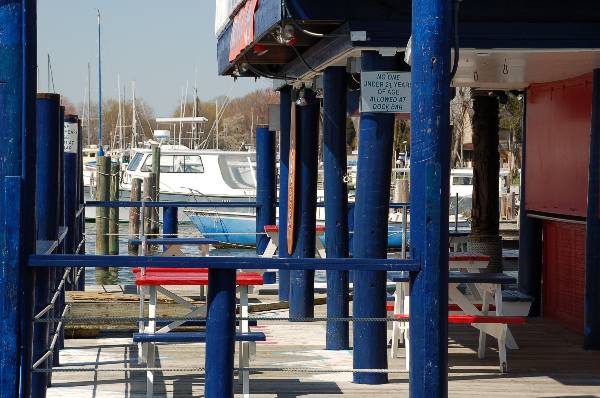 Skipper's Pier Restaurant & Barnacles Dock Bar