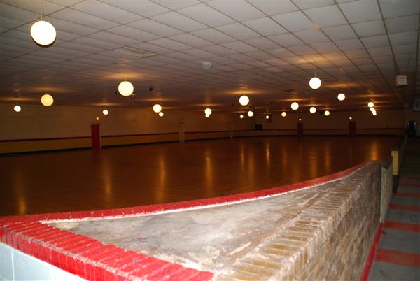 Pasadena Roller  Skating Rink (8/31/2010)