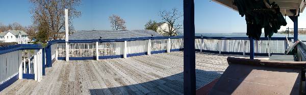 Skipper's Pier Restaurant & Barnacles Dock Bar