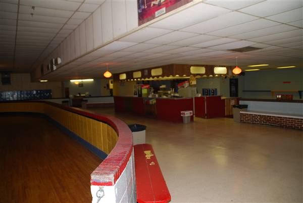 Pasadena Roller  Skating Rink (8/31/2010)