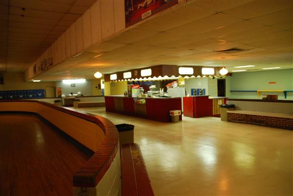 Pasadena Roller  Skating Rink (8/31/2010)