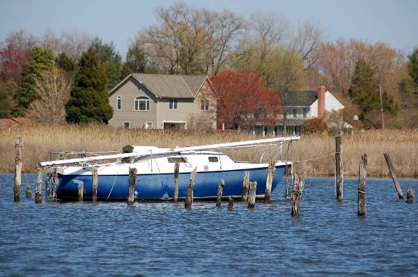 Skipper's Pier Restaurant & Barnacles Dock Bar