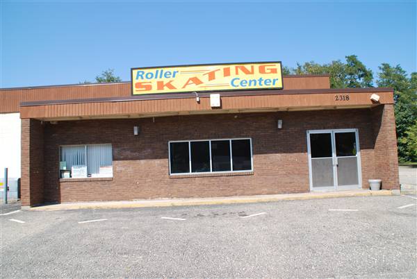 Pasadena Roller  Skating Rink (8/31/2010)