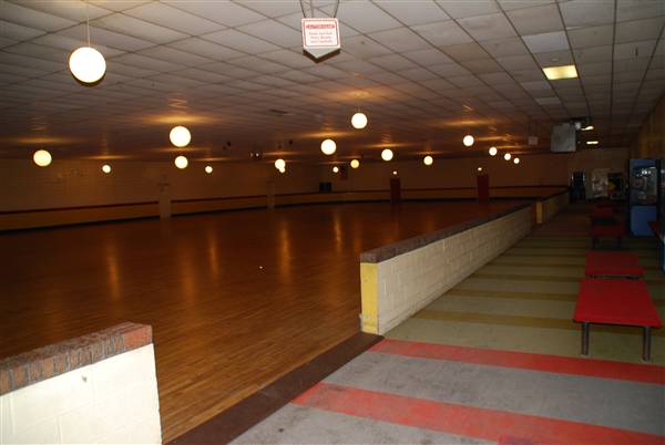 Pasadena Roller  Skating Rink (8/31/2010)
