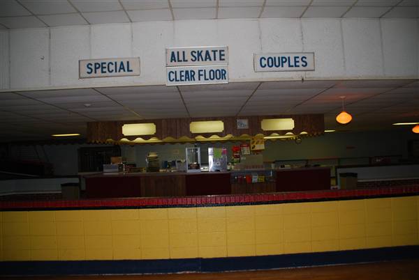 Pasadena Roller  Skating Rink (8/31/2010)
