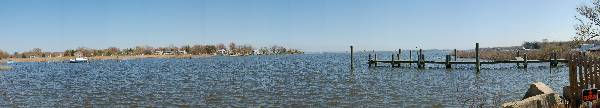 Skipper's Pier Restaurant & Barnacles Dock Bar
