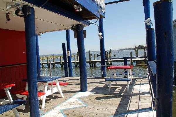 Skipper's Pier Restaurant & Barnacles Dock Bar