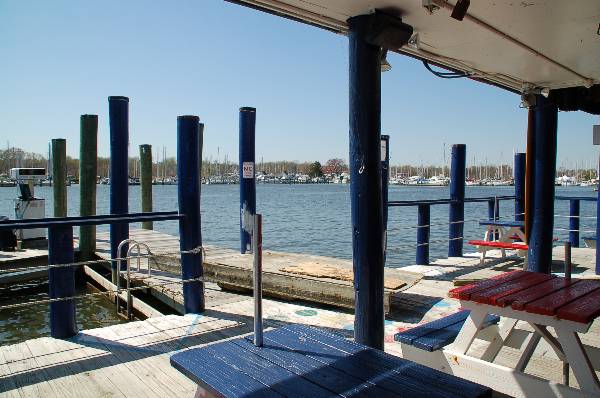 Skipper's Pier Restaurant & Barnacles Dock Bar